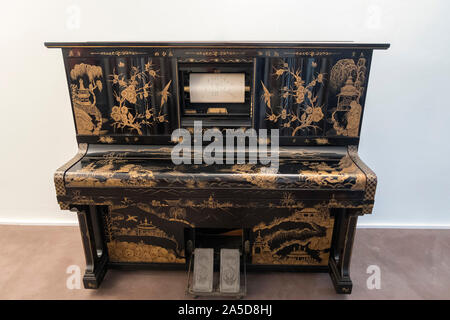 Reproductor automático ornamentado piano pianola aka Foto de stock