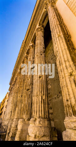 Edificio De La Bolsa Roma Italia Fotografia De Stock Alamy