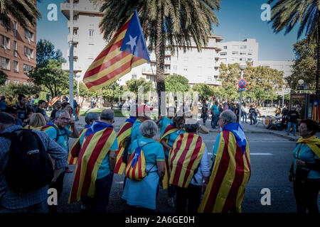 Barcelona Cataluña el dia 26 de octubre 2019 la asociaciones separatista se manifiesta en Barcelona con el lema libertad presos políticos BCN 2019