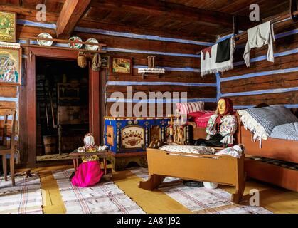 Cabaña interior, Museo al Aire Libre en Stara Lubovna, región de Presov, Eslovaquia