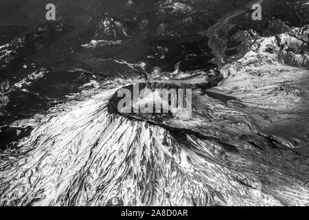 Vista aérea del Monte Saint Helens, es el cráter y la lava dome Foto de stock