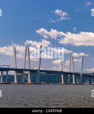 TARRYTOWN, NUEVA YORK, ESTADOS UNIDOS - Tappan Zee Bridge sobre el río Hudson. Foto de stock