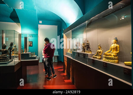Italia Turín Piamonte - Palacio Mazzonis - Mao Museum (Museo d'Arte Orientale ) - Museo de Arte Oriental - Foto de stock