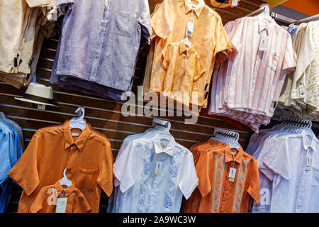 Marcas de guayaberas store
