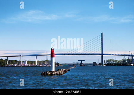 Puente de Stralsund de Ruegen, en el norte de Alemania Foto de stock