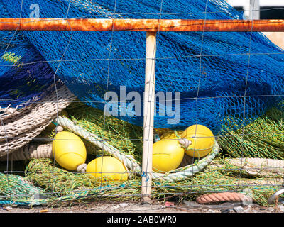 Bunde Fischer Netze Foto de stock