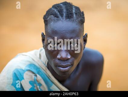 Tribu Larim hombre retrato, Boya montañas Imatong, Sudán del Sur Foto de stock