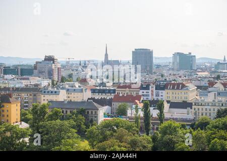 Viena, Austria 2019: Impresiones Viena - Julio - 2019 Wiener Prater/vista desde el Wiener Riesenrad/Skyline con Stephansdom | uso en todo el mundo