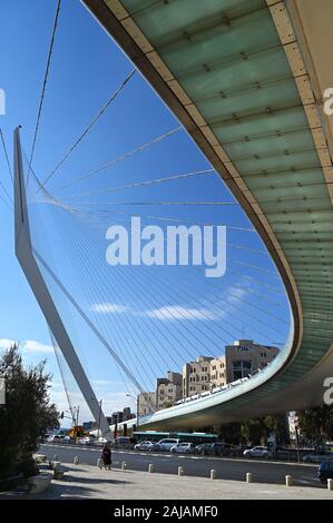 Puente de ferrocarril ligero de Jerusalén Foto de stock