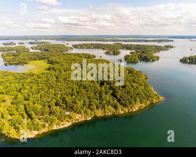 Canadá, Ontario, Mil Islas (1000 islas) cerca de Gananoque (vista aérea)