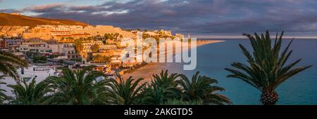 España, Islas Canarias, Isla de Fuerteventura Morro Jable, de Playa de la Cebada, sunset beach Foto de stock