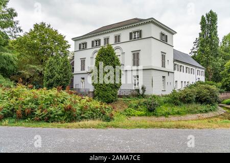 Krefeld Vista A Casa Sollbrueggen Un Ex Caballero Del Asiento