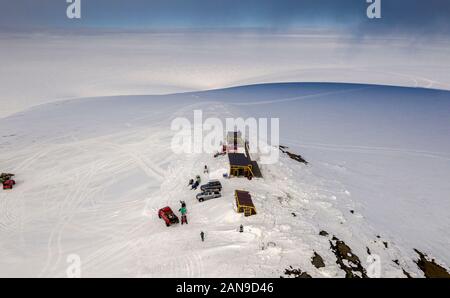 Sociedad glaciológicos EXPEDICIÓN PRIMAVERA, Grimsvotn Hut, el casquete glaciar Vatnajokull, Islandia Foto de stock