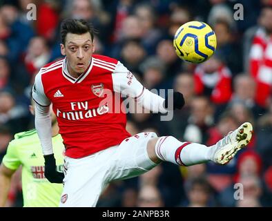 Londres, Reino Unido. 18 ene, 2020. Londres, Inglaterra - Enero 18: Ozil Mesui del Arsenal inglés Premier League entre el Arsenal y Sheffield United el 18 de enero de 2020 en el Emirates Stadium, de Londres, Inglaterra. Crédito: Foto de acción Deporte/Alamy Live News