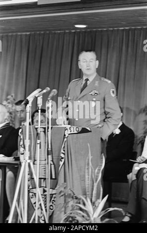 Se inauguró la escuela Afcent en Brunssum. Niños de diferentes