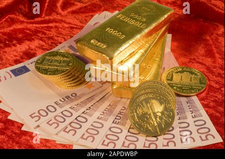 Gold und 500 Euro-Scheine - Oro y Billetes