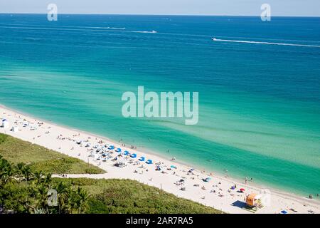 Miami Beach Florida, North Beach, Océano Atlántico, costa, playa pública arena agua bañistas,FL191231177 Foto de stock