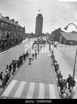 Campeonatos del mundo aficionados del ciclismo en la carretera en Zandvoort, el peleton tira por Zandvoort Fecha: 15 de agosto de 1959 Foto de stock