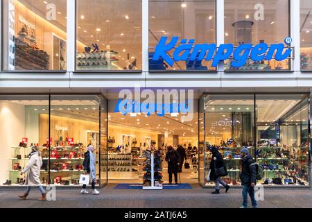 Europa Alemania Colonia zapater a Kaempgen en la calle