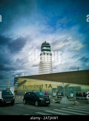 Aeropuerto internacional de Viena, Viena, Austria Foto de stock