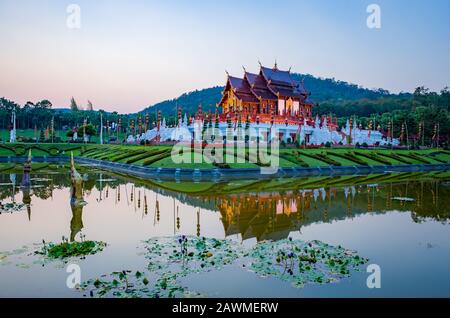 Pabellón Real en el Parque Real Rajapruek en la provincia de Chiang Mai, Tailandia
