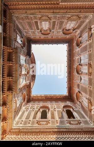 Patio interior de Mehrangarh Fort, Jodhpur, Rajasthan, India Foto de stock