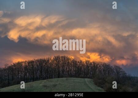 Leuchtenburg, tormenta, Mammatus nubes, puesta de sol, Turingia, Alemania