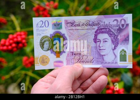 Nuevo billete de polímero británico de 20 libras lanzado en febrero de 2020 en el Reino Unido. Foto de stock