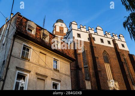 Europa, Polonia, el condado de Nysa, Opole Voivodeship, Paczkow / Patschkau, el ayuntamiento y el centro de la ciudad