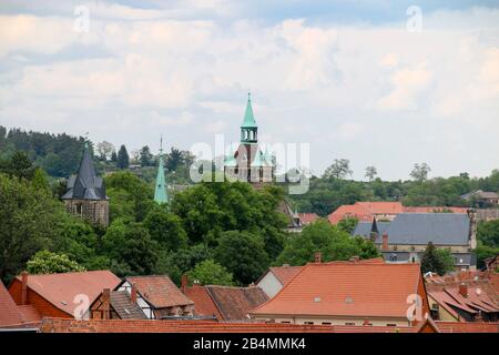 Alemania, Sajonia-Anhalt, Quedlinburg, vista de casas de entramado de madera en la ciudad patrimonio cultural mundial de Quedlinburg.