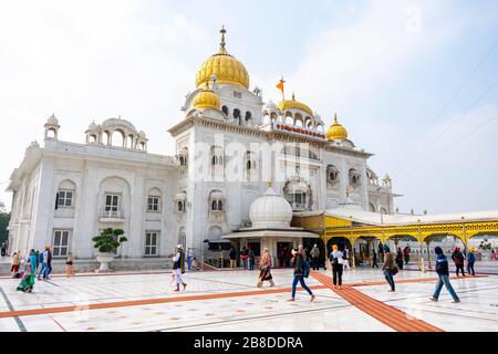 India, Delhi, Nueva Delhi - 9 de enero de 2020 - Gurudwara Bangla Sahib, el templo Sikh de Nueva Delhi Foto de stock