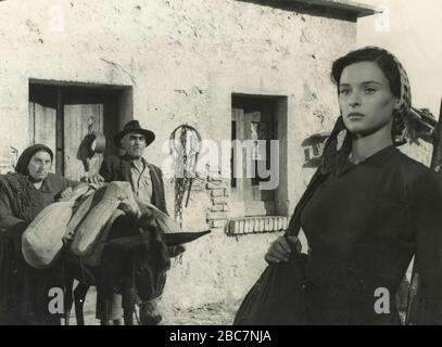 La actriz italiana Lucia Bosè en la película no Peace Under the Olive Tree, Italia 1950 Foto de stock