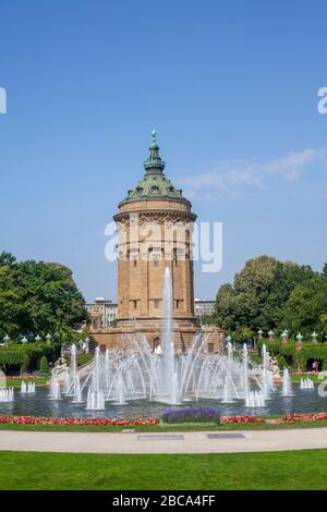 Torre de agua, Friedrichsplatz, Mannheim, Baden-Wuerttemberg, Alemania, Europa Foto de stock