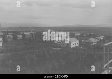 Ingles Una Vista De Kibbutz Sde Nahum En El Valle De Jezreel U E I O U U O C U Ss O E I C I I O I U E U Ss O N E U 30 De Junio De 1946 Disponible En La Coleccion Nacional De Fotos