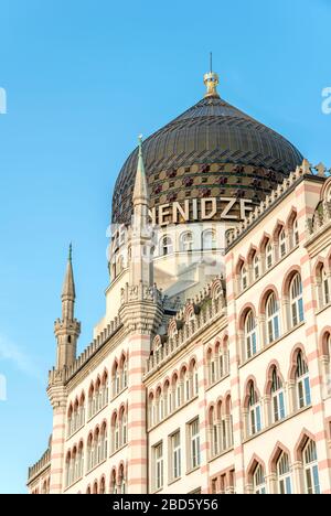 Yenidze Building, el antiguo edificio de una fábrica de cigarrillos en Dresden, Sajonia, Alemania Foto de stock