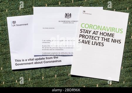 09 de abril de 2020. Norfolk, Reino Unido. Una carta llega del gobierno del Reino Unido con una actualización sobre la pandemia del Coronavirus. Crédito: UrbanImages-News/Alamy Foto de stock