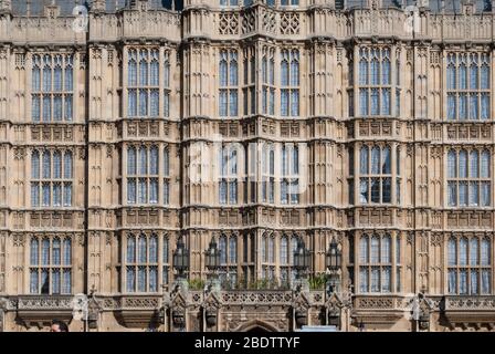 Big Ben Queen Elizabeth Tower Palace of Westminster, City of Westminster, Londres SW1 diseñado por Charles W. Barry & Augustus W. N. Pugin