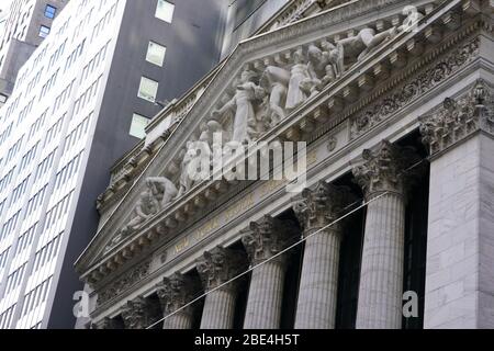 La Bolsa de Nueva York (NYSE) ubicada en 11 Wall Street, bajo Manhattan, en medio de la pandemia global de coronavirus COVID-19, el sábado 8 de febrero de 2020, en Nueva York. Foto a través de Newscom