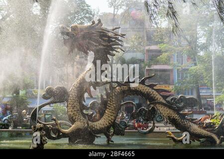 Fuente del Dragón, Ciudad Ho Chi Minh, Vietnam Foto de stock