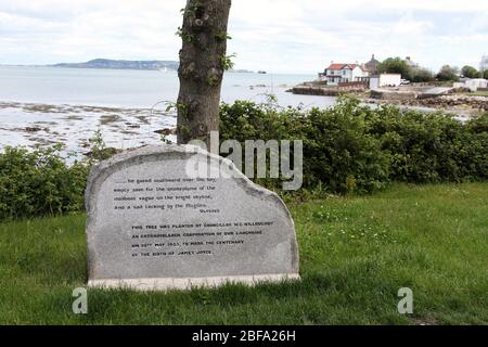 Monumento conmemorativo a James Joyce en Sandycove en la República de Irlanda