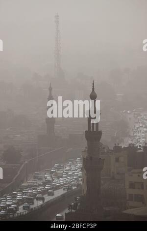 Vista del Cairo islámico desde la ciudadela de Saladino en el Cairo, Egipto. Foto de stock