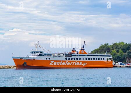 Andreas Kalvos ferry de la compañía Zante Ferries en el puerto de Poros en Kefalonia, Grecia Foto de stock