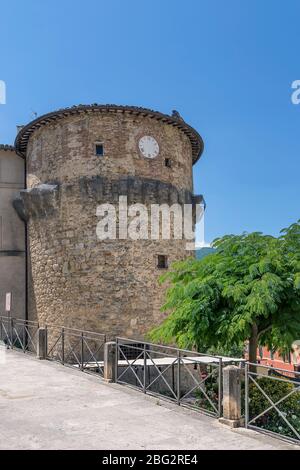 La antigua torre rivellino en el centro histórico de Cetona, Siena, Italia, Europa Foto de stock