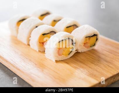 Fotos de rollito de sushi Foto de stock