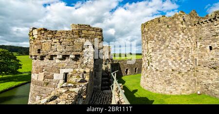 Castillo de Beaumaris en Gales, Reino Unido Foto de stock