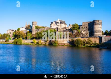 Castillo de Angers es un castillo en la ciudad de Angers en el Valle del Loira, en Francia occidental Foto de stock