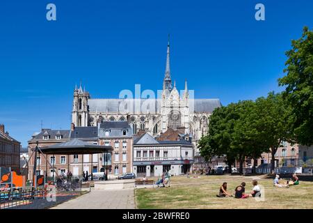 Amiens, Francia - Mayo 30 2020: La Basílica Catedral de nuestra Señora de Amiens (en francés: Basilique Cathédrale Notre-Dame d'Amiens). Foto de stock