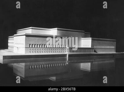 Vista desde el este al modelo del Kongresshalle en el recinto del Partido de Nuremberg, planeado por los arquitectos Ludwig Ruff y Franz Ruff. Foto de stock