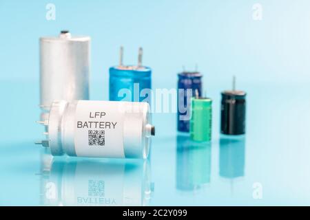 Batería de fosfato de hierro litio LiFePO o LFP batería de ferrofosfato de litio, es una batería de ión-litio que utiliza LiFePO como cátodo, y graphiti Foto de stock