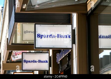 Furth, ALEMANIA: Emblema Sparda-Bank. Sparda-Bank - el duodécimo banco más grande de Alemania con una sucursal en Austria. Foto de stock
